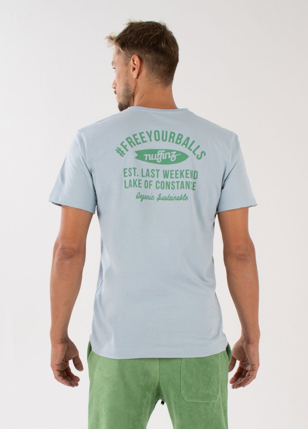 nuffinz BLUE FOG T-SHIRT PRINT - whole outfit visible from the back - sustainable men's t shirts - light blue