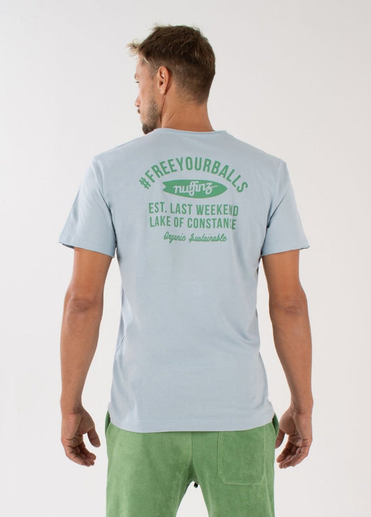 nuffinz BLUE FOG T-SHIRT PRINT - whole outfit visible from the back - sustainable men's t shirts - light blue